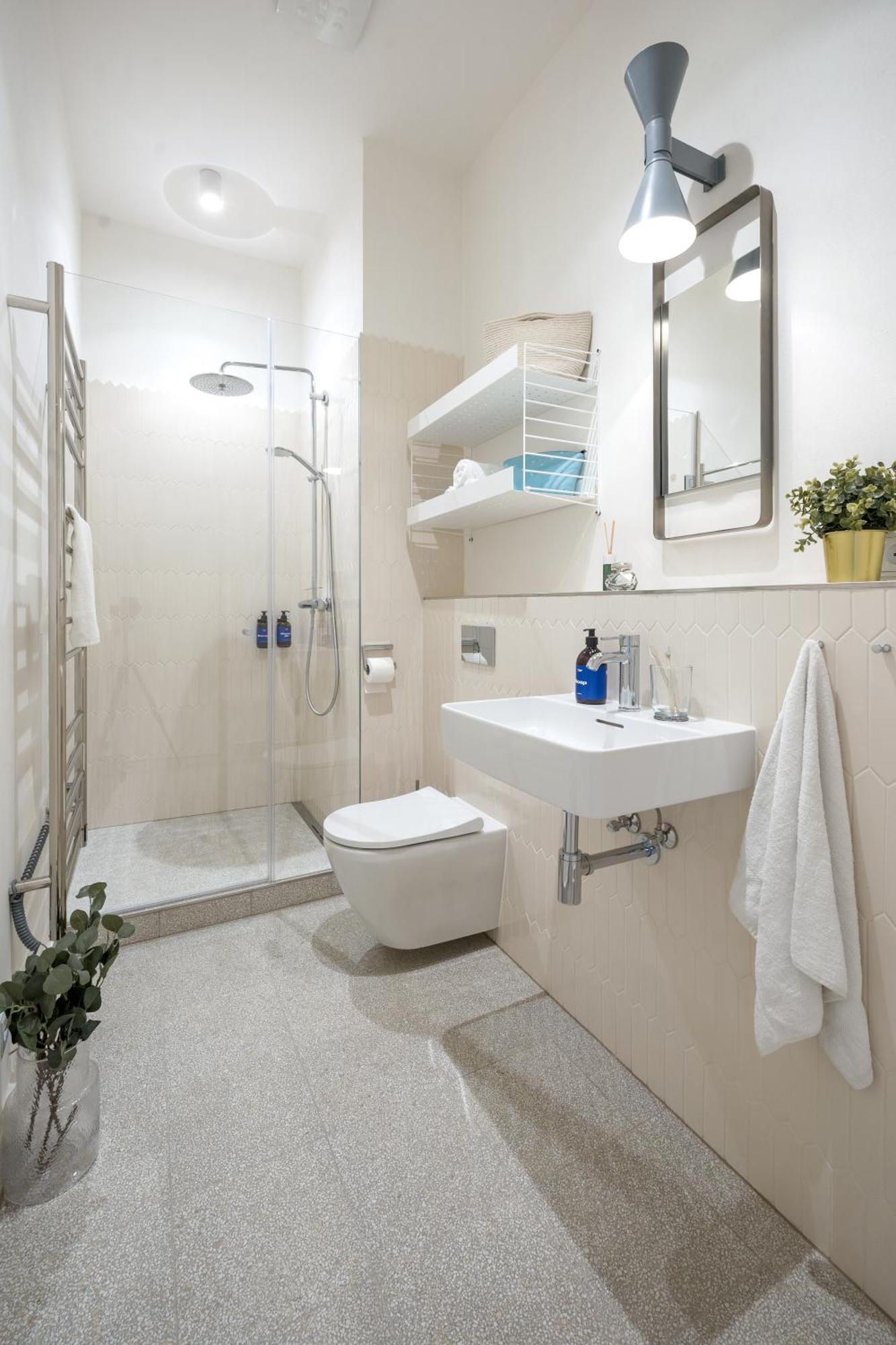 Апартаменти Days - Attic - Workspace - 100 Mbps Wi-fi - Park Nearby