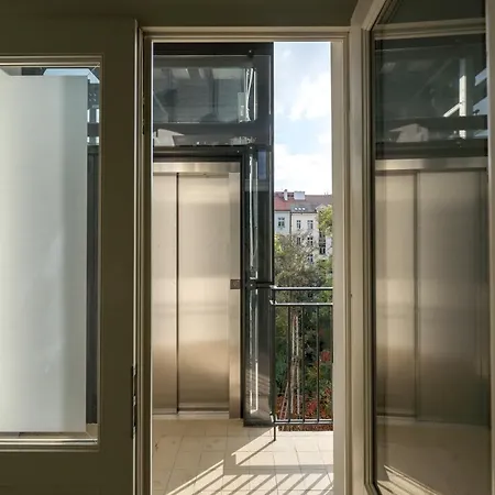 Prague Days - Attic Apt - Workspace - 100 Mbps Wi-Fi - Park Nearby Exterior photo
