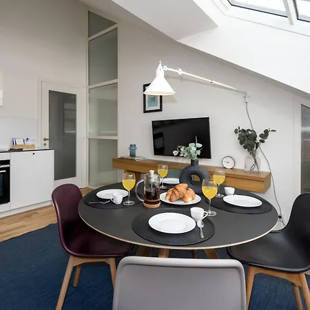 Prague Days - Attic Apt - Workspace - 100 Mbps Wi-Fi - Park Nearby Exterior photo