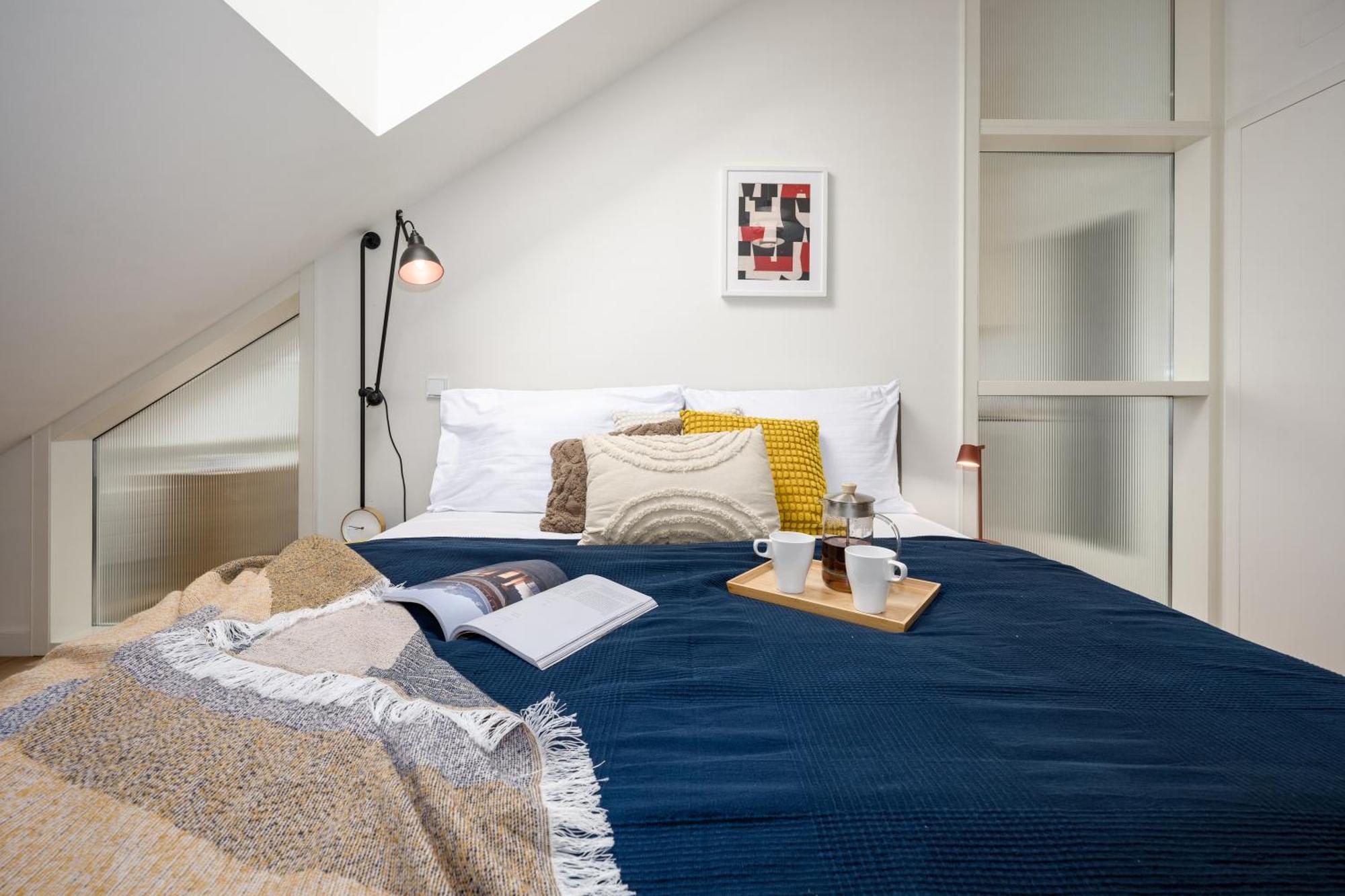 Days - Attic - Workspace - 100 Mbps Wi-fi - Park Nearby Appartement Praag